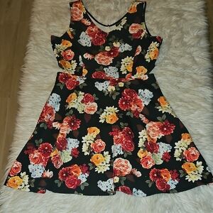 Seventeen Black Floral Cutout Dress – Size Large (Juniors)